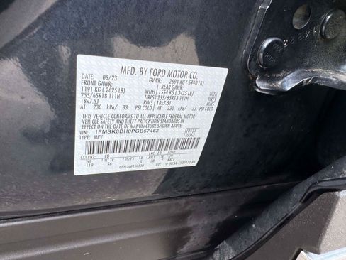 Certified 2023 Ford Explorer XLT w/ Equipment Group 202A AWD/4WD image 22