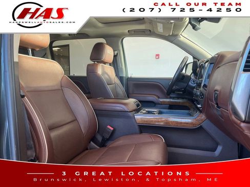 Used 2018 Chevrolet Silverado 1500 High Country image 12