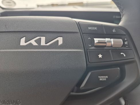 New 2026 Kia Sportage LX image 18