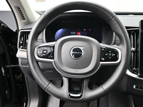 Used 2025 Volvo XC90 B5 Ultra AWD/4WD image 10