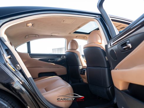 Used 2014 Lexus LS 460 L RWD image 18