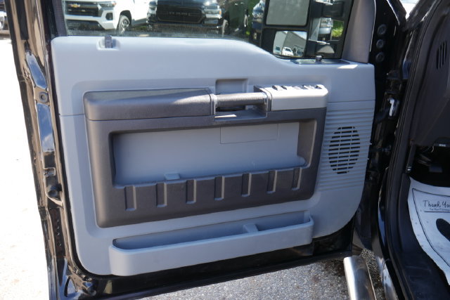 Used 2016 Ford F250 XLT w/ Snow Plow Prep Package AWD/4WD image 12