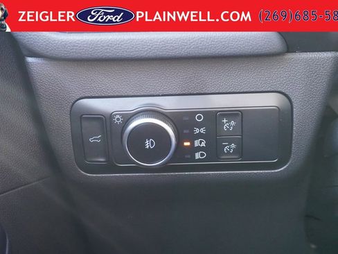Used 2024 Ford Escape Platinum AWD/4WD image 32