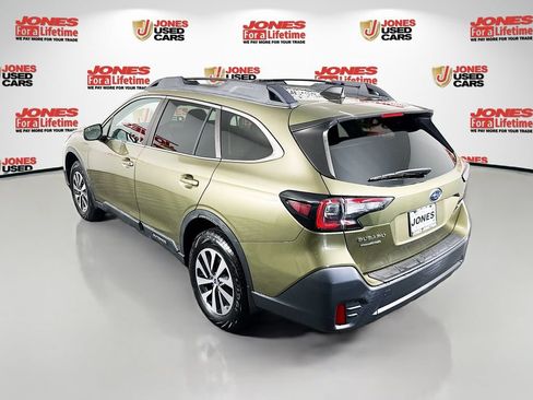 Used 2020 Subaru Outback Premium AWD/4WD image 2