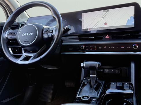 Used 2024 Kia Sportage EX FWD image 10