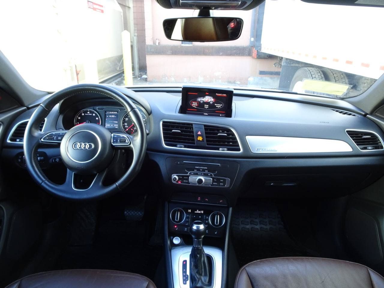 Used 2018 Audi Q3 2.0T Premium Plus w/ Premium Plus Package AWD/4WD image 16