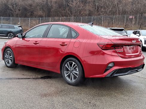 Used 2023 Kia Forte LXS image 4