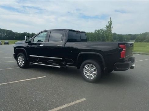 New 2025 Chevrolet Silverado 2500 High Country w/ Technology Package image 6