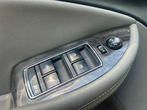 Used 2014 Chevrolet Impala LT w/ Convenience Package FWD image 14
