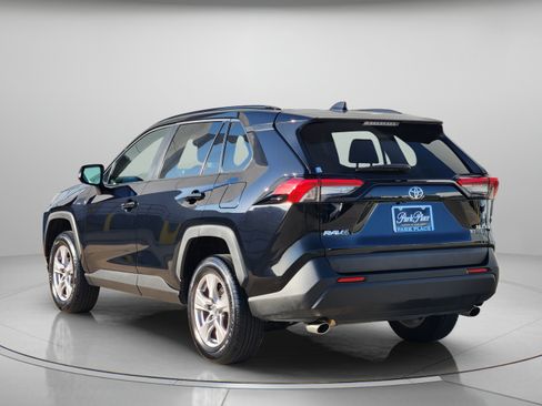 Used 2025 Toyota RAV4 XLE FWD image 3
