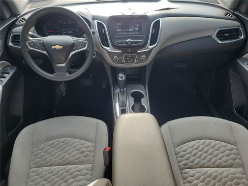 Used 2018 Chevrolet Equinox LS FWD image 10