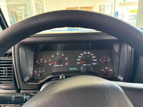 Used 2006 Jeep Wrangler X AWD/4WD image 14