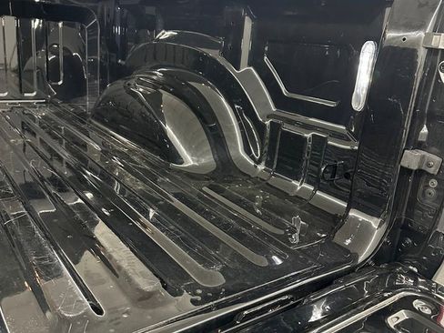 Used 2025 RAM 1500 Laramie w/ Night Edition AWD/4WD image 34