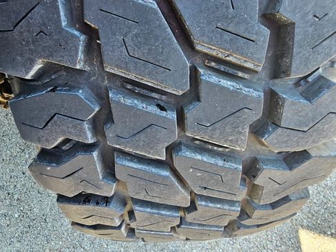 Used 2015 Jeep Wrangler Unlimited Sahara AWD/4WD image 13