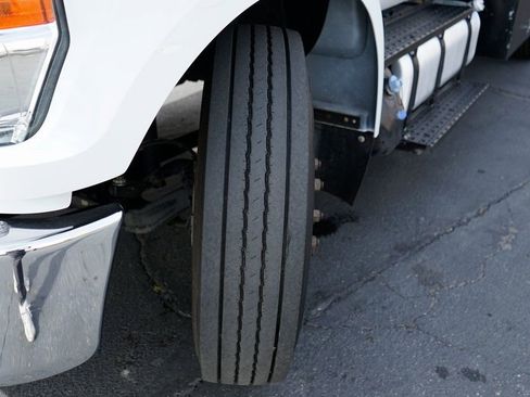 Used 2016 Ford F650 2WD Regular Cab Super Duty image 41