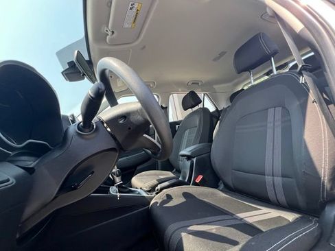 Used 2020 Hyundai Venue SEL FWD image 16