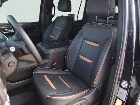 Used 2023 GMC Yukon XL AT4 w/ LPO, Floor Liner Package AWD/4WD image 10