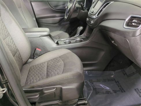 Certified 2020 Chevrolet Equinox LT w/ Driver Convenience Package image 24