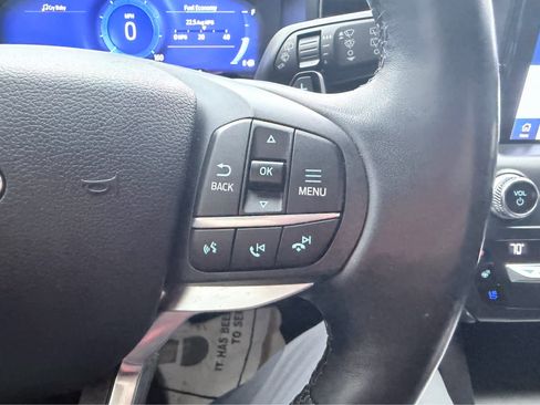 Used 2020 Ford Explorer Platinum w/ Premium Technology Package image 27