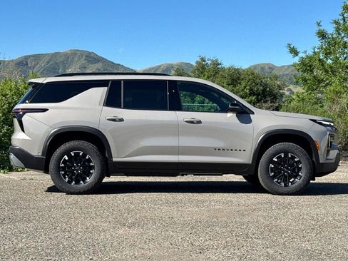 New 2026 Chevrolet Traverse Z71 image 3