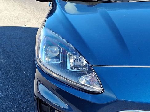 Used 2020 Ford Escape SE image 13