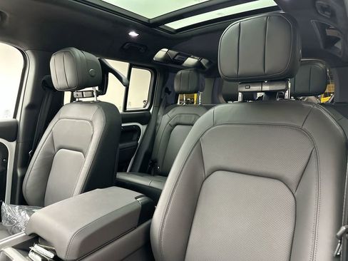 New 2026 Land Rover Defender 110 V8 image 10