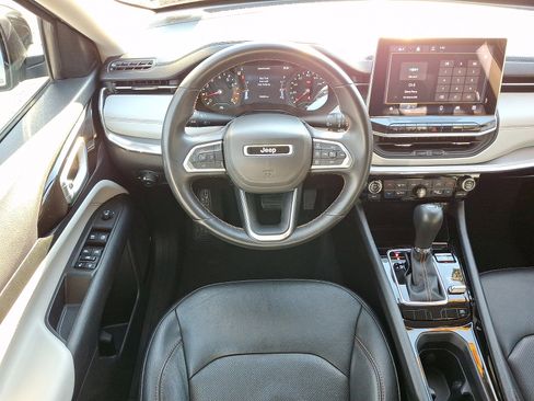 Certified 2022 Jeep Compass Limited image 13