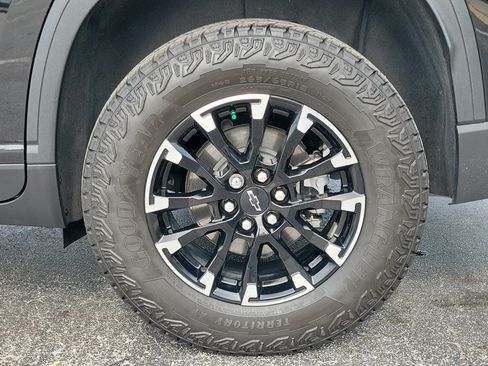 Used 2025 Chevrolet Traverse Z71 AWD/4WD image 9