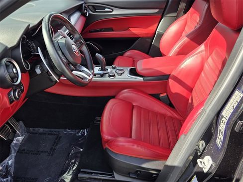 Used 2021 Alfa Romeo Stelvio Ti Sport image 11