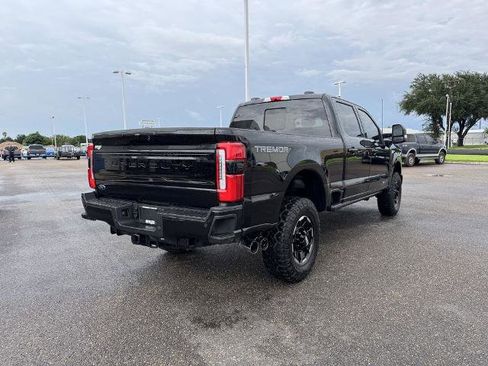 Certified 2025 Ford F250 Platinum w/ Tremor Off-Road Package AWD/4WD image 3