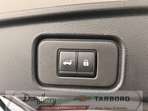 Used 2025 Nissan Pathfinder SV FWD image 37