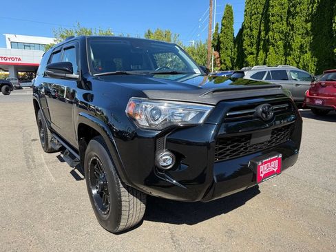 Used 2024 Toyota 4Runner SR5 Premium AWD/4WD image 2