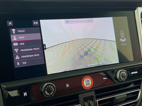 New 2026 Porsche Macan Base image 17