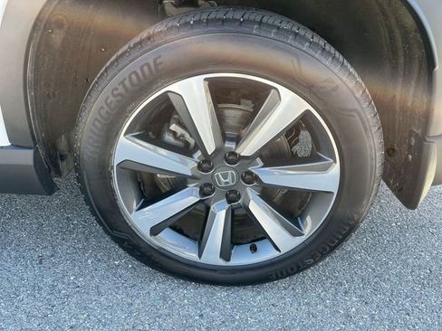 Used 2025 Honda Pilot Elite image 21