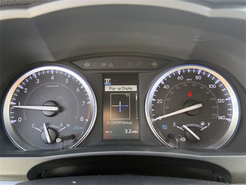 Used 2019 Toyota Highlander Limited image 17