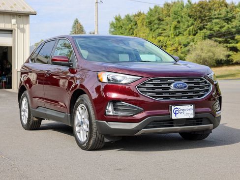 Used 2022 Ford Edge SEL w/ Convenience Package image 3
