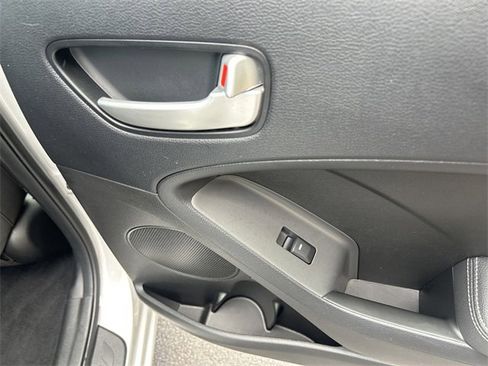 Used 2018 Kia Forte LX w/ LX Popular Package image 20