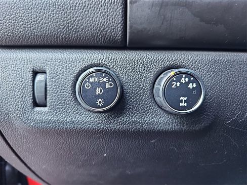 Used 2015 Chevrolet Colorado LT w/ LT Convenience Package image 24