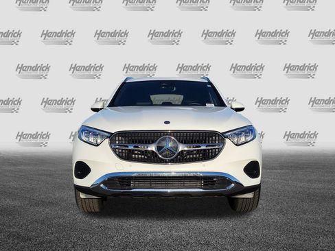 Used 2024 Mercedes-Benz GLC 300 4MATIC image 9