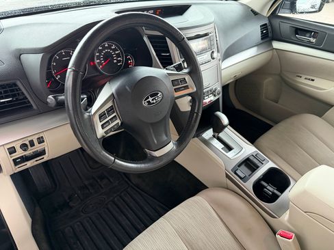 Used 2013 Subaru Outback 2.5i Premium w/ Popular Pkg 1B image 9