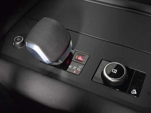 New 2026 Land Rover Discovery Dynamic SE AWD/4WD image 31