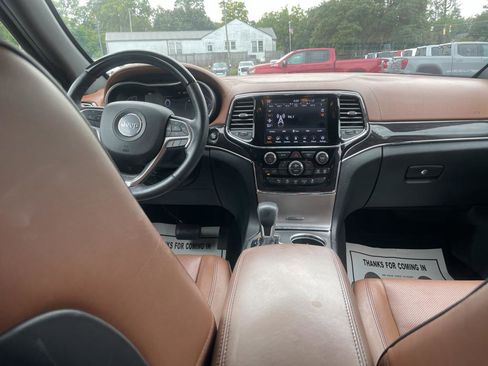 Used 2021 Jeep Grand Cherokee Overland image 16