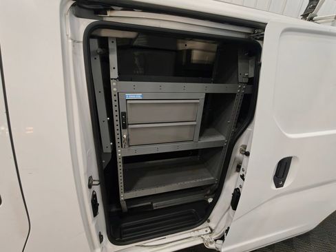 Used 2018 Chevrolet City Express LS image 30