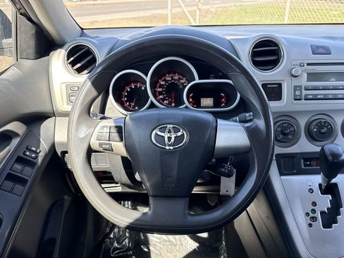 Used 2011 Toyota Matrix S image 16