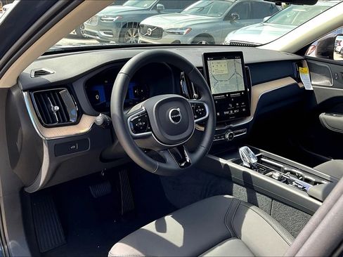 New 2026 Volvo XC60 B5 Plus w/ Climate Package image 19