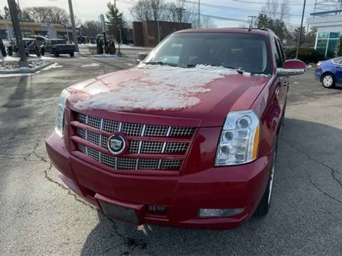 Used 2014 Cadillac Escalade Premium image 5