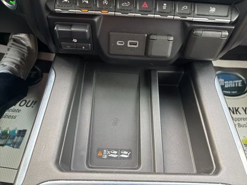 Used 2020 Chevrolet Silverado 1500 LTZ w/ LTZ Premium Package image 28