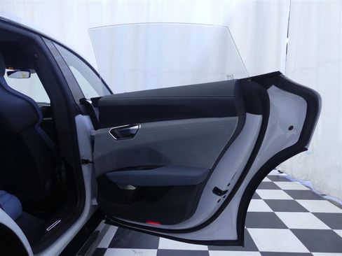 Used 2023 Audi RS e-tron GT w/ Carbon Performance Package image 29