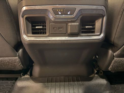 Used 2021 GMC Sierra 1500 SLT AWD/4WD image 31