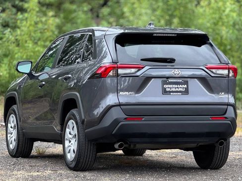 Used 2024 Toyota RAV4 LE AWD/4WD image 5